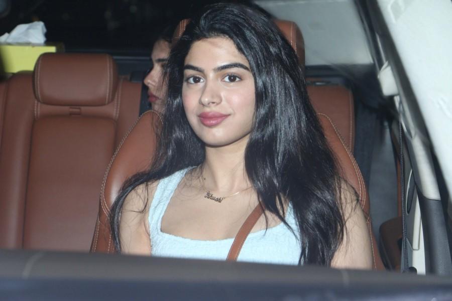 Khushi Kapoor gets clicked on her arrival at Dhadak special screening in Mumbai. Rekha,Madhuri Dixit,Shahid Kapoor,Sonakshi Sinha,Ishaan Khatter and Janhvi Kapoor,Ishaan Khatter,Janhvi Kapoor,Dhadak screening,Dhadak,Dhadak special screening,Dhadak special screening pics,Dhadak special screening images,Dhadak special screening stills