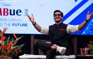 Ranveer Singh dances with Sadhguru,Ranveer Singh dances,Sadhguru dance,spiritual guru Sadhguru,Ranveer Singh new pics,Ranveer Singh new images,Ranveer Singh new stills,Ranveer Singh new pictures