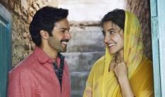 Sui Dhaaga: Varun Dhawan, Anushka Sharma flash beaming smile at each other in this new still