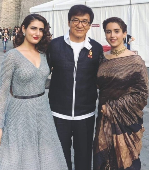 Fatima Sana Shaikh and Sanya Malhotra's fangirl moment Jackie Chan Fatima Sana Shaikh and Sanya Malhotra,Fatima Sana Shaikh,Sanya Malhotra,Jackie Chan,Fatima Sana Shaikh with Jackie Chan,Sanya Malhotra with Jackie Chan,Dangal,Dangal actresses with Jackie Chan