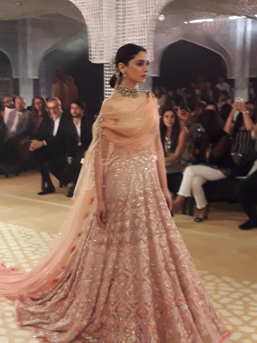 Aditi Rao Hydari at India Couture Week Kangana Ranaut,Aditi Rao Hydari,Kangana Ranaut in bridal couture,Kangana Ranaut at India Couture Week,India Couture Week,Aditi Rao Hydari at India Couture Week,ICW 2018