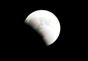 Blood moon 2018,Blood moon,Super Blue Blood Moon 2018,Lunar eclipse,Lunar eclipse pics,Lunar eclipse images,Blood moon pics,Blood moon images,Blood moon stills,Blood moon pictures,Blood moon photos
