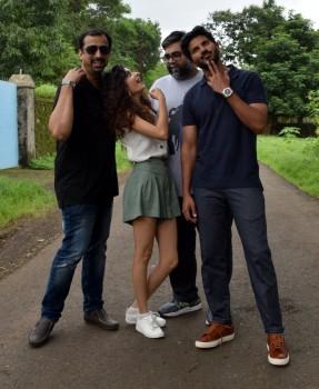 Dulquer and Mithila recreate Karwaan road trip