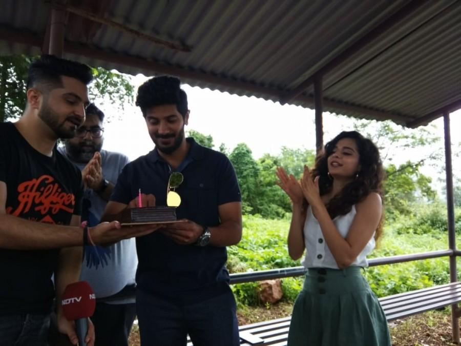 Dulquer Salmaan celebrates his birthday Karwaan Road trip,Karwaan Road trip pics,Karwaan Road trip images,Karwaan Road trip stills,Dulquer Salmaan and Mithila Palkar,Dulquer Salmaan,Mithila Palkar