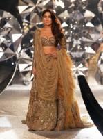 Kareena Kapoor Khan,Kareena Kapoor Khan at India Couture Fashion Week,Kareena Kapoor at India Couture Fashion Week,Kareena Kapoor Khan at ICFW,Kareena Kapoor at ICFW,ICFW 2018,India Couture Fashion Week