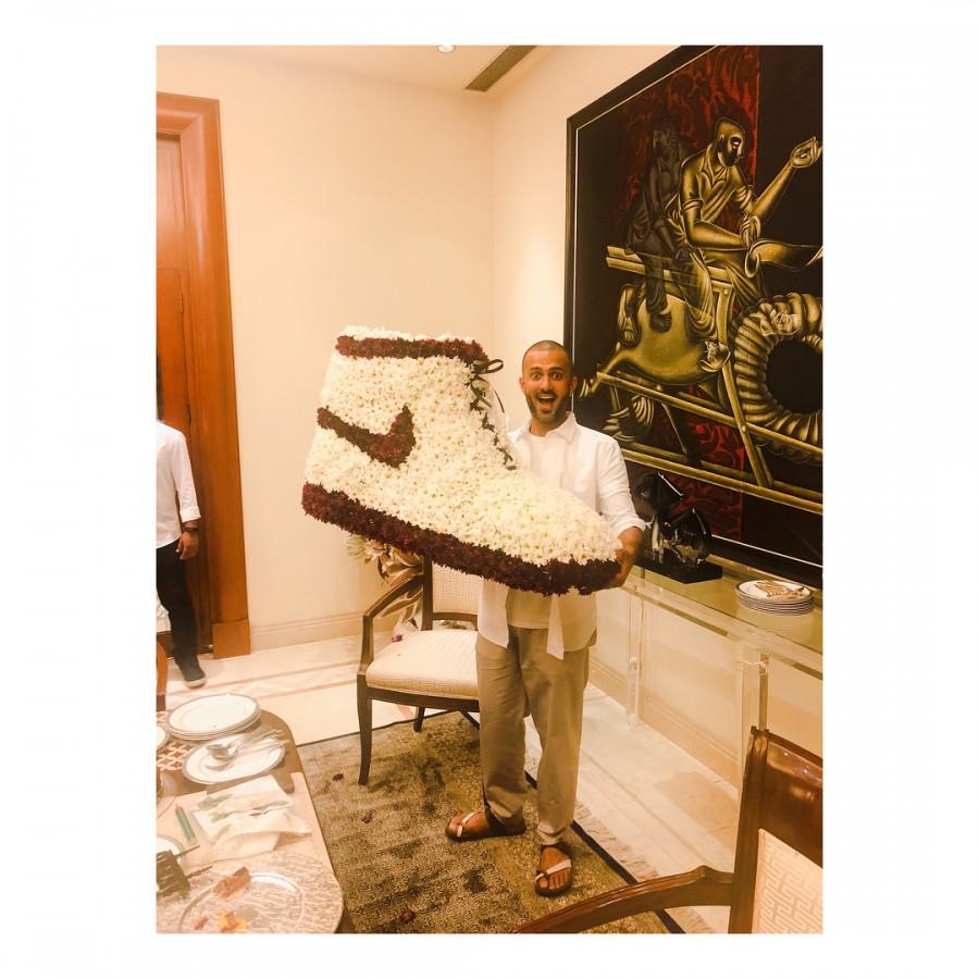 Rhea Kapoor’s giant gift to Anand Ahuja Anand S Ahuja,Anand S Ahuja birthday,Anand Ahuja birthday celebration,Anand Ahuja birthday celebration pics,Anand Ahuja birthday celebration images,Anand Ahuja birthday celebration stills,Sonam Kapoor,Sonam Kapoor celebrates Anand Ahuja birthday