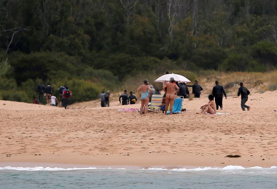 Tourists shocked as migrants land on Spanish beach Boat full of migrants,Spanish beach,migrants on Spanish beach,30 illegal migrants