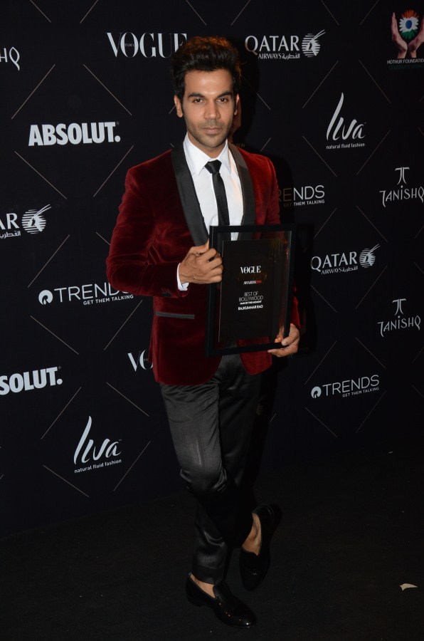 Rajkummar Rao Shah Rukh Khan,Saif Ali Khan,Yami Gautam,Vidya Balan,Vogue Beauty Awards,Vogue Beauty Awards 2018,Celebs at Vogue Beauty Awards 2018,Celebs at Vogue Beauty Awards,Vogue Beauty Awards pics,Vogue Beauty Awards images,Vogue Beauty Awards stills