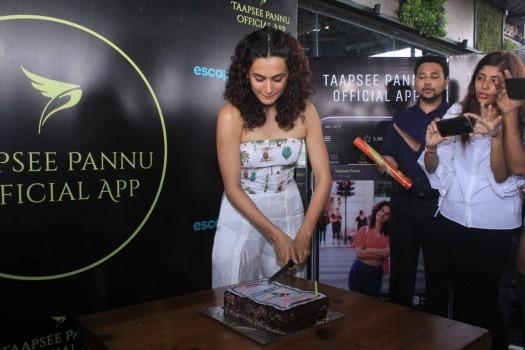 Taapsee Pannu celebrates her birthday
