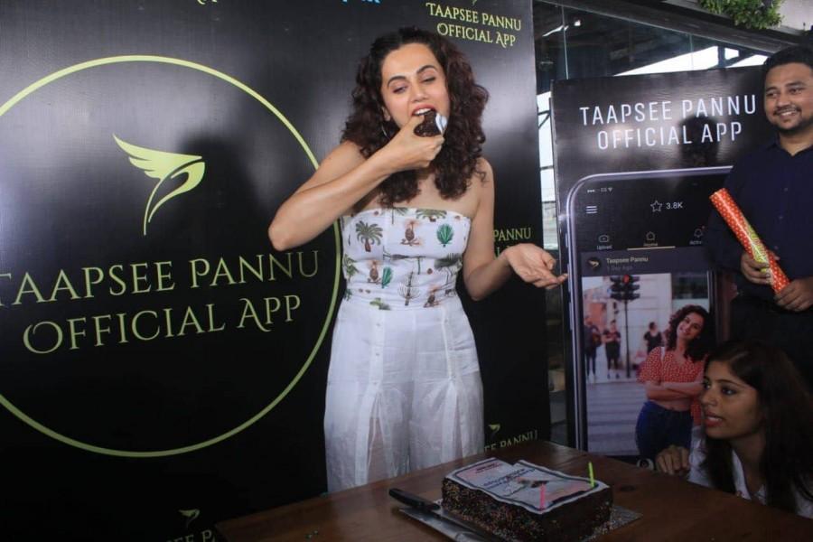 Mulk actress Taapsee Pannu celebrates her birthday Taapsee Pannu,Taapsee Pannu app,Taapsee Pannu official app,Taapsee Pannu birthday,Taapsee Pannu birthday celebration,Taapsee Pannu birthday celebration pics,Taapsee Pannu birthday celebration images,Taapsee Pannu birthday celebration stills,Taapsee Pannu