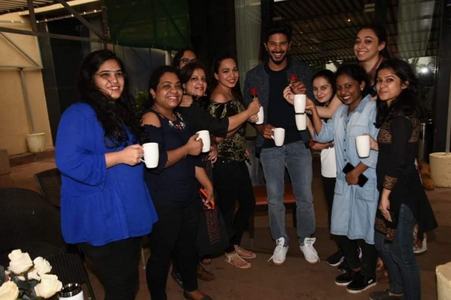 Karwaan: Dulquer Salmaan goes on a coffee date with girls Dulquer Salmaan,Karwaan star Dulquer Salmaan,Karwaan,Karwaan release,Karwaan movie release,Dulquer Salmaan coffee with girls