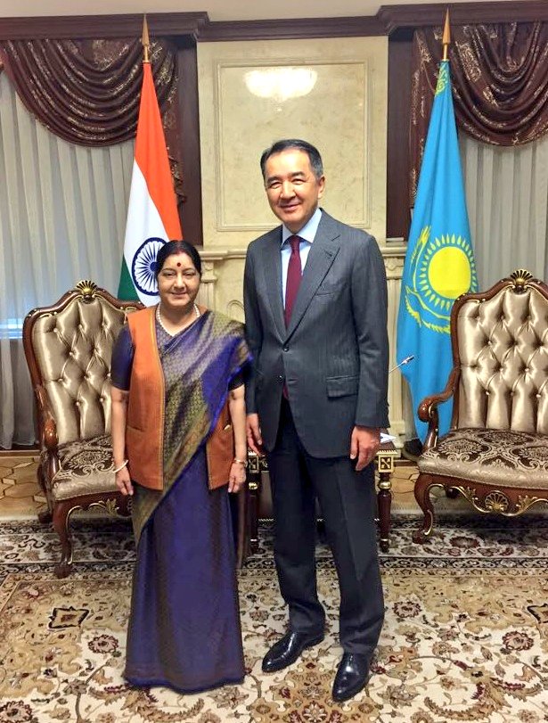 Sushma Swaraj meets Kazakhstan PM Sushma Swaraj,External Affairs Minister Sushma Swaraj,Bakytzhan Sagintayev,PM Bakytzhan Sagintayev,Kazakhstan PM Bakytzhan Sagintayev