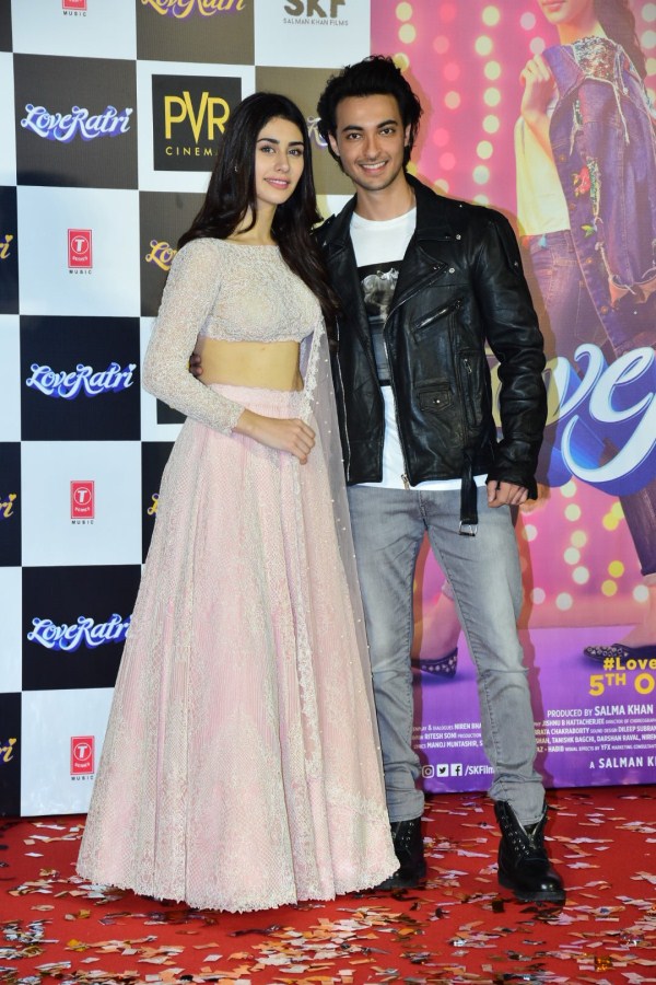 Aayush Sharma and Warina Hussain Loveratri trailer launch,Loveratri launch,Salman Khan,Aayush Sharma,Warina Hussain,Loveratri trailer launch pics,Loveratri trailer launch images,Loveratri trailer launch stills,Loveratri trailer launch pictures,Loveratri trailer launch photos