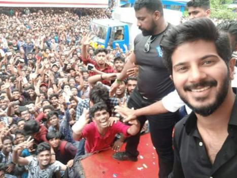 Dulquer Salmaan gets a grand welcome by fans