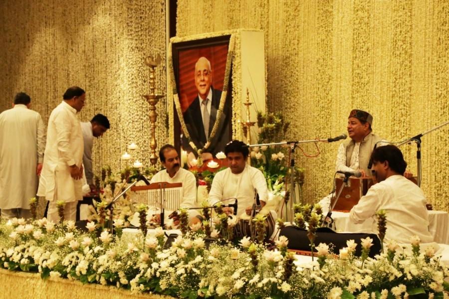 Anup Jalota at the condolence meet Amitabh Bachchan,Rishi Kapoor,Randhir Kapoor,Neetu Kapoor,Babita Kapoor,Karisma Kapoor,Rajan Nanda prayer meet,Rajan Nanda prayer meet pics,Rajan Nanda prayer meet images,Rajan Nanda prayer meet stills,Rajan Nanda prayer meet pictures,Rajan Nanda prayer m