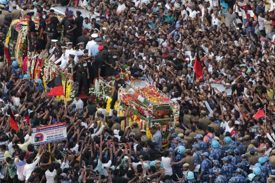 Karunanidhi laid to rest at Chennai's Marina Beach Marina beach,Karunanidhi,Karunanidhi laid to rest at Marina beach,Annadurai,iconic Anna Memorial,Anna Memorial,DMK president