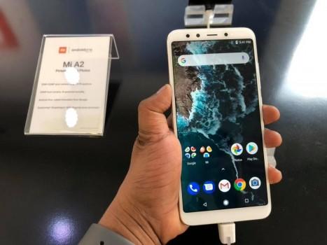 Xiaomi Mi A2 with Android One