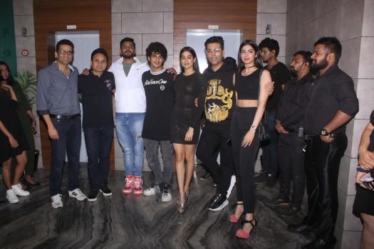 Team Dhadak posing together for the cameras