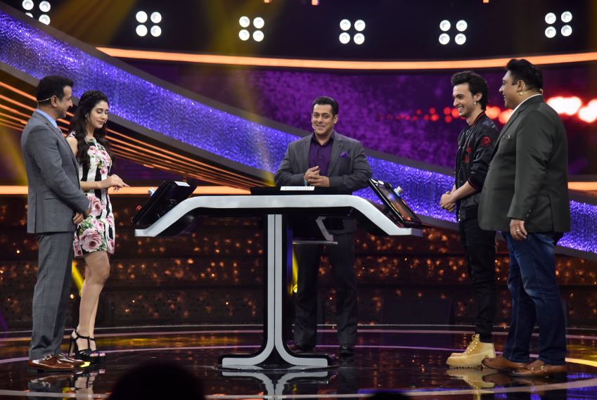 Aayush and Warina promote Loveratri at Dus Ka Dum show Dus Ka Dum,Aayush Sharma and Warina Hussain,Aayush Sharma,Warina Hussain,Salman Khan,Salman Khan's Dus Ka Dum