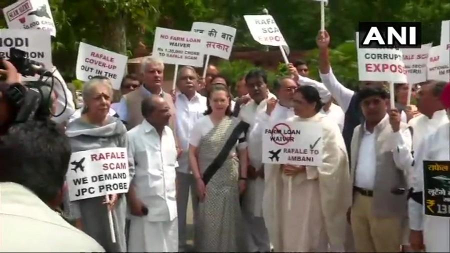 Sonia Gandhi leads opposition protest over Rafale deal Rafale Deal,Rafale Deal protest,Sonia Gandhi,Narendra Modi,Sonia Gandhi protest outside Parliament,JPC probe