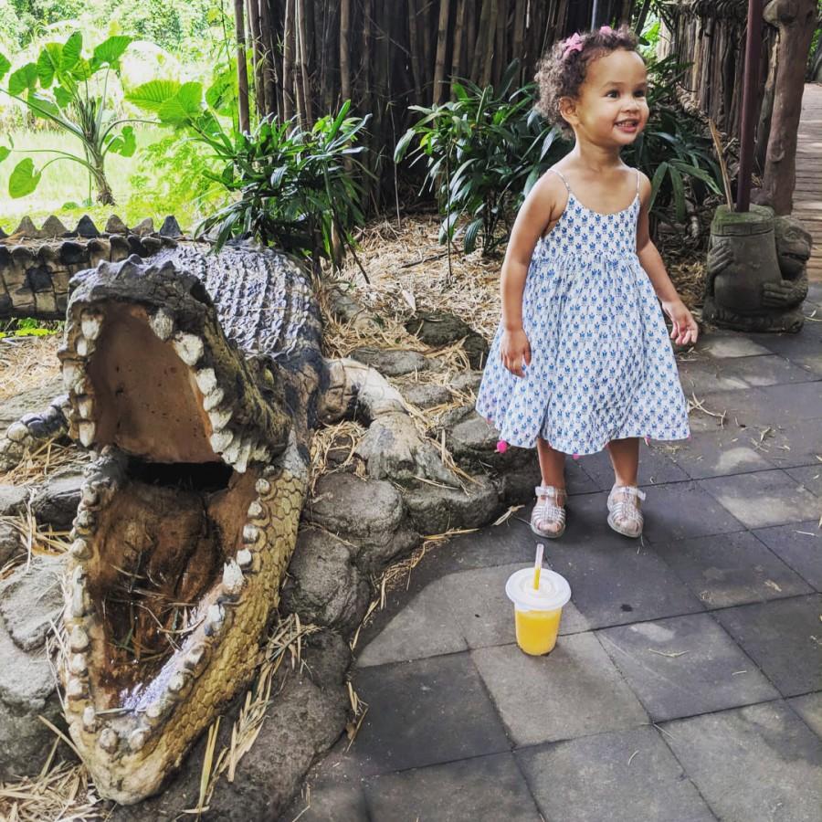 Chrissy Teigen and John Legend Take Luna and Miles to a Safari Chrissy Teigen and John Legend,Chrissy Teigen,John Legend,Safari Park,Chrissy Teigen and John Legend pics,Chrissy Teigen and John Legend images,Chrissy Teigen and John Legend stills