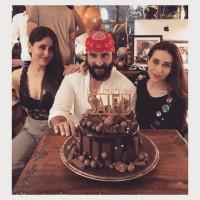 Saif Ali Khan,Saif Ali Khan birthday,Saif Ali Khan birthday celebration,Saif Ali Khan birthday celebration pics,Saif Ali Khan birthday celebration images,Kareena Kapoor,karisma kapoor,Sara ali khan,ibrahim ali khan
