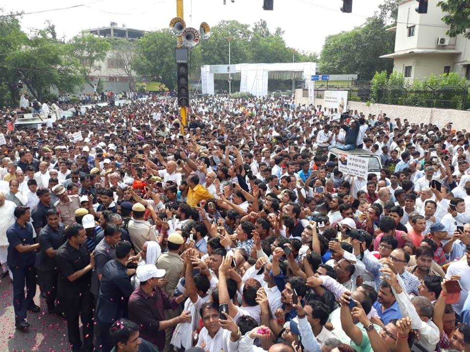 Atal Bihari Vajpayee's final journey images Atal Bihari Vajpayee final journey,Vajpayee final journey,Vajpayee final journey pics,Vajpayee final journey images,Vajpayee final journey stills,Narendra Modi,Amit Shah,Atal Bihari Vajpayee funeral,Atal Bihari Vajpayee funeral pics,Atal Bihari Vajpayee f