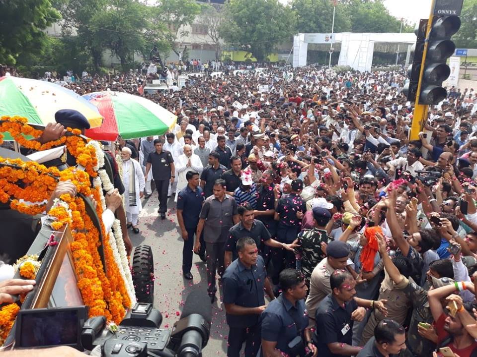 Atal Bihari Vajpayee's final journey pictures Atal Bihari Vajpayee final journey,Vajpayee final journey,Vajpayee final journey pics,Vajpayee final journey images,Vajpayee final journey stills,Narendra Modi,Amit Shah,Atal Bihari Vajpayee funeral,Atal Bihari Vajpayee funeral pics,Atal Bihari Vajpayee f