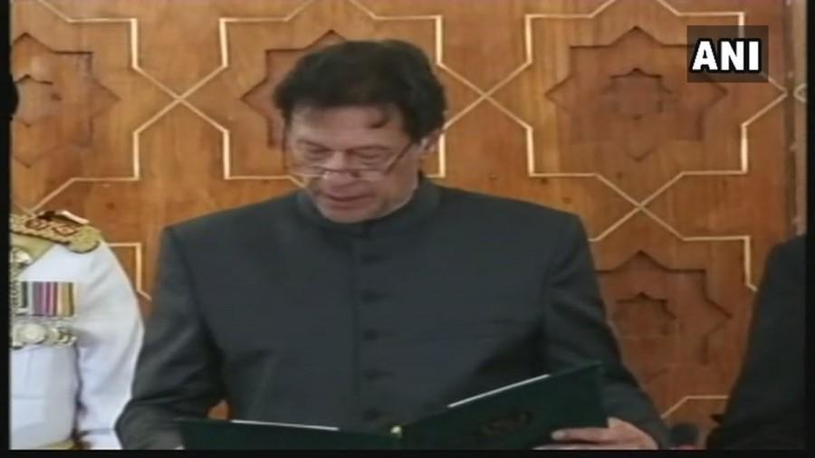 Imran Khan takes oath as Pakistan's 22nd PM Pakistan Tehreek-e-Insaf,Imran Khan,Imran Khan takes oath,22nd Prime Minister of Pakistan,PTI chairman,Imran Khan Pakistan prime minister