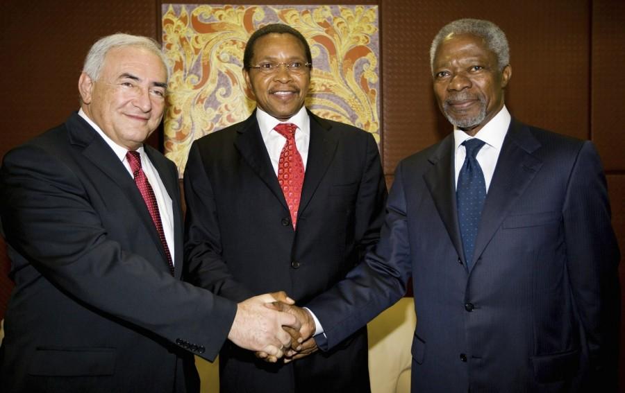 Kofi Annan with Strauss-Kahn and Jakaya Kikwete Kofi Annan,Kofi Annan dead,Kofi Annan passes away at 80,Kofi Annan United Nations,Kofi Annan rare pics,Kofi Annan rare images,Kofi Annan rare stills,Kofi Annan rare pictures,Kofi Annan rare photos