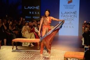 Sushmita Sen,Lakme Fashion Week,Lakme Fashion Week 2018,Sushmita Sen walks ramp,Sushmita Sen at Lakme Fashion Week,celebs at Lakme Fashion Week,LFW 2018,celebs at LFW 2018
