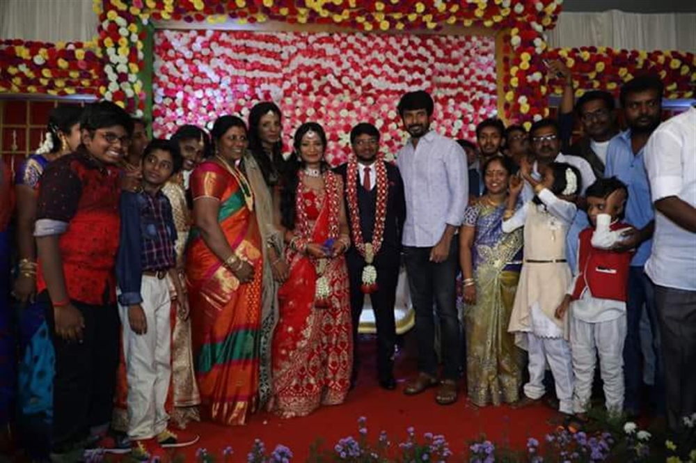 Sivakarthikeyan Sivakarthikeyan,Karthi,K Bhagyaraj,Poovai Mani,Poovai Mani wedding reception,Arya