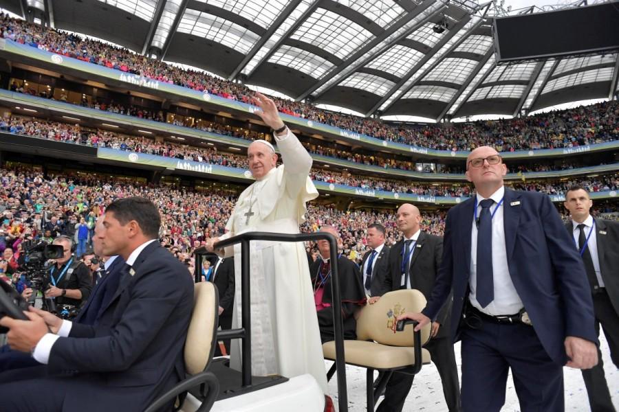 Pope Francis waves as he attends the Festival of Families at Croke Park Pope Francis,Pope Francis visits Ireland,Pope Francis in Ireland,papal visit
