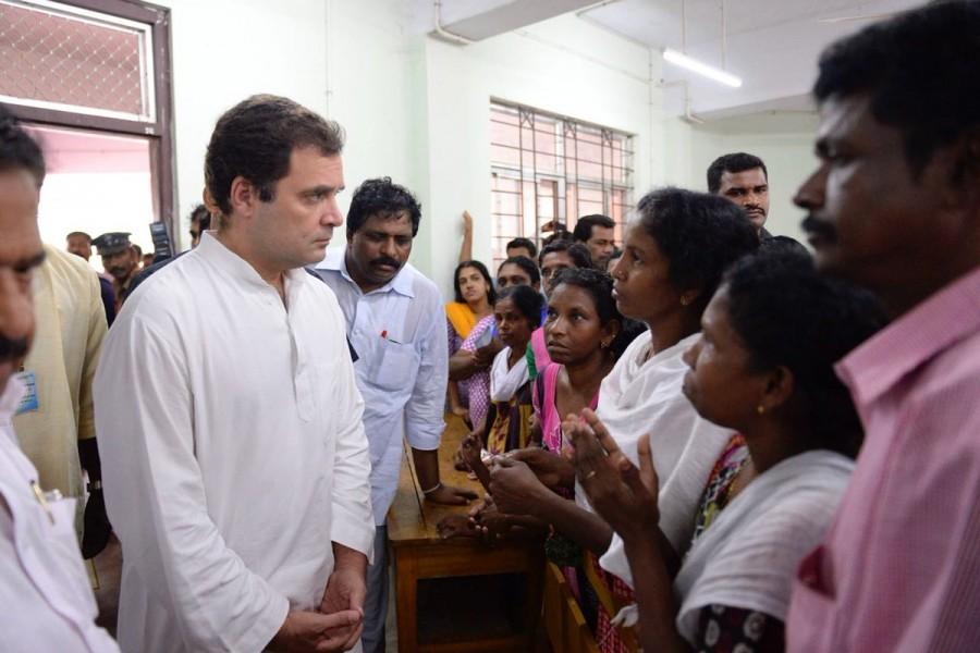 Rahul Gandhi in Kerala Kerala floods,Rahul Gandhi,Rahul Gandhi in Kerala,Rahul Gandhi meets affected families,Rahul Gandhi at Engineering College,Rahul Gandhi at Relief Camp,Kerala rain