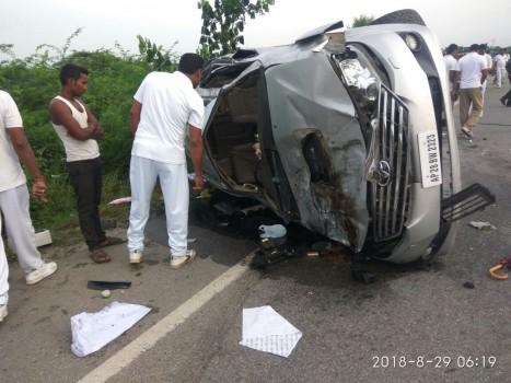 Nandamuri Harikrishna dies in road mishap near Nalgonda