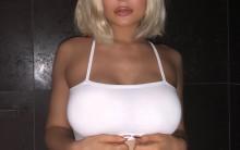 Kylie Jenner flaunts her curves