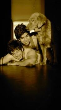 Ishaan Khatter shares throwback pic with Shahid Kapoor