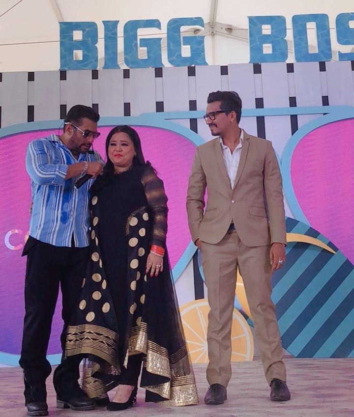 Salman Khans Bigg Boss 12 Bharti Singh And Haarsh Limbachiyaa Make A Surprise Entry Photos