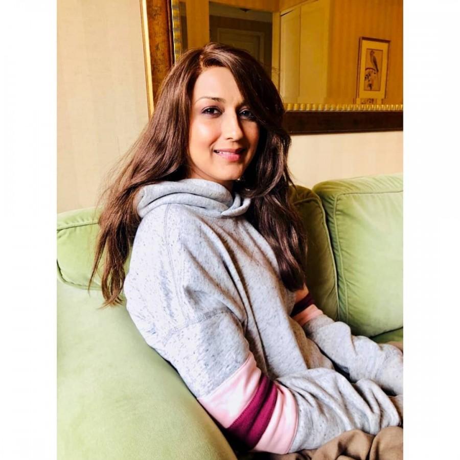 Amid cancer treatment, Sonali Bendre shares her new look Sonali Bendre,Sonali Bendre new look,sonali bendre cancer,Sonali Bendre Cancer treatment,Sonali Bendre Instagram,Sonali Bendre shares new pics,Sonali Bendre new pics,Sonali Bendre new images,Sonali Bendre new stills,Sonali Bendre new pictures,Sonali Bendr