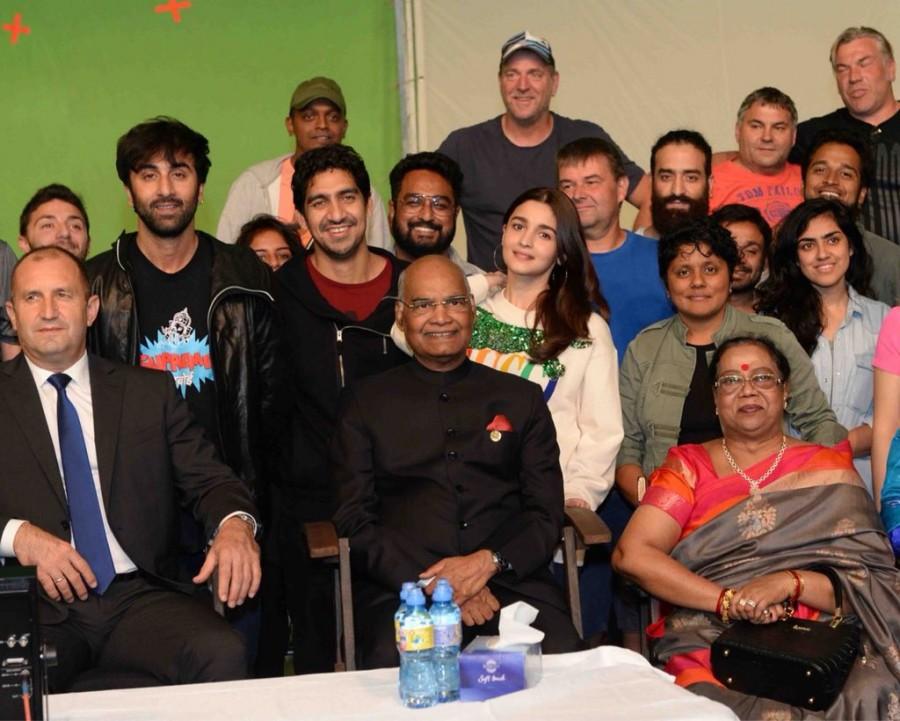 Alia, Ranbir meet President Kovind on sets of 'Brahmastra' Alia Bhatt and Ranbir Kapoor,Alia Bhatt,Ranbir Kapoor,Ram Nath Kovind,Brahmastra,Brahmastra on the sets,Brahmastra working stills,Brahmastra working pics,Brahmastra working images,Brahmastra working photos