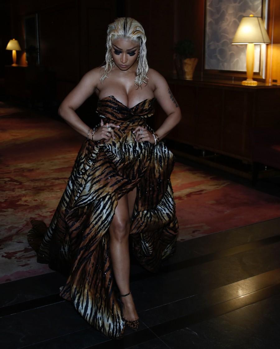 Nicki Minaj sizzles at New York Fashion Week New York Fashion Week,Nicki Minaj,Nicki Minaj and Cardi B,Cardi B,Nicki Minaj hot pics,Nicki Minaj hot images,Nicki Minaj hot stills,Nicki Minaj hot pictures,Nicki Minaj hot photos,Nicki Minaj pics,Nicki Minaj images,Nicki Minaj stills