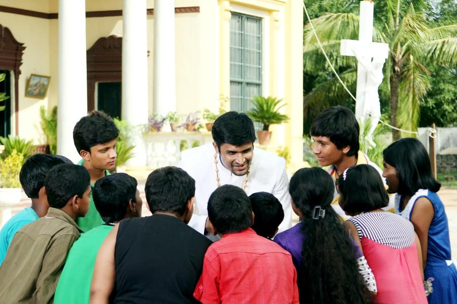 Father Father,father stills,father telugu movie photos,sayaji shinde,kamal kamaraj,jagadish vatarkar