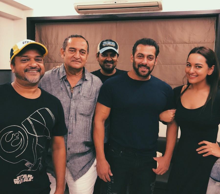 Salman Khan and Sonakshi Sinha confirm Dabangg 3 release year on 8th its anniversary Sonakshi Sinha and Salman Khan,Salman Khan and Sonakshi Sinha,Salman Khan,Sonakshi Sinha,Dabangg 3,salman khan dabangg 3,Sonakshi Sinha Dabangg 3,Dabangg 3 launch,Dabangg 3 movie launch,Dabangg 3 launch pics,Dabangg 3 launch images,Dabangg 3 launch stills