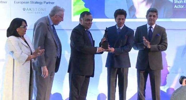 SRK graces the India-UK Business Summit in London