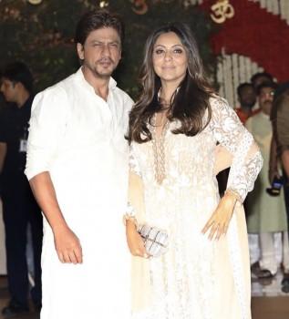 Shah Rukh Khan with his wife Gauri Khan