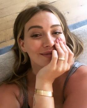 Is Hilary Duff engaged?