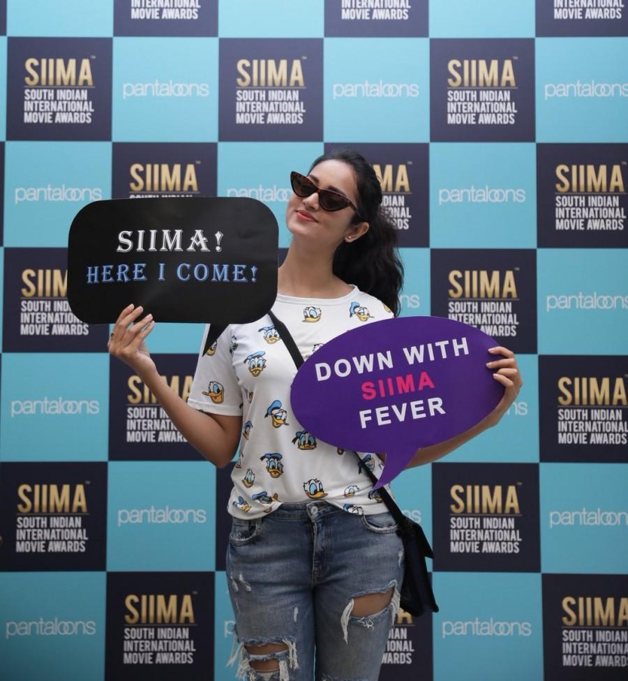 Shanvi Srivastava Nandamuri Balakrishna,Hansika Motwani,Kabir Khan,Rahul Ramakrishna,Ekta Rathod,Shanvi Srivastava,Nabha Natesh,Sai Kumar,SIIMA awards 2018,SIIMA awards pics,SIIMA awards images,SIIMA awards stills,SIIMA awards pictures,SIIMA awards photos