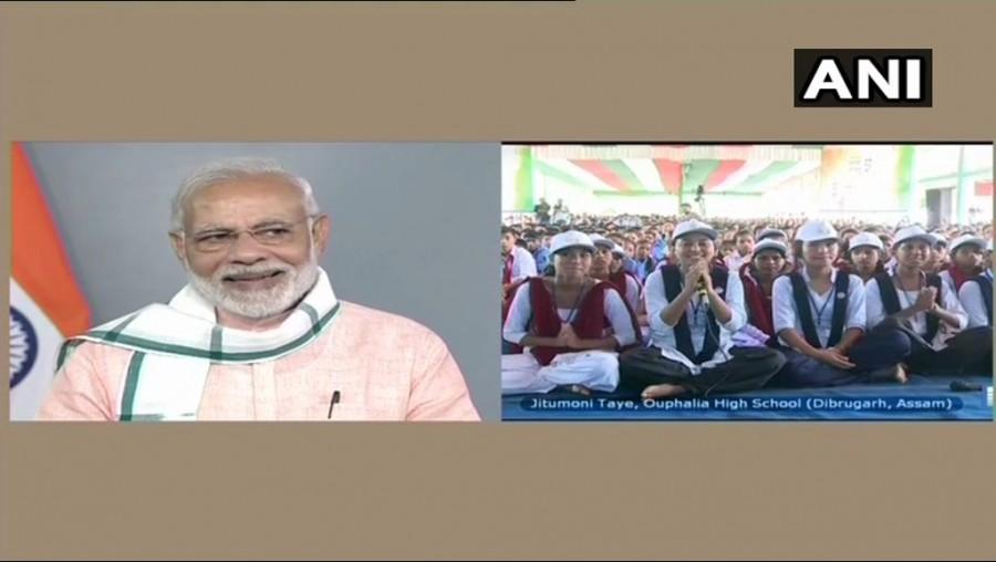 Prime Minister launches 'Swachhata Hi Seva Movement' Clean India,PM Narendra Modi,Narendra Modi,Prime Minister Narendra Modi,Swachhata Hi Seva Movement,Swachhata Hi Seva Movement launch,Mahatma Gandhi,Mahatma Gandhi dream