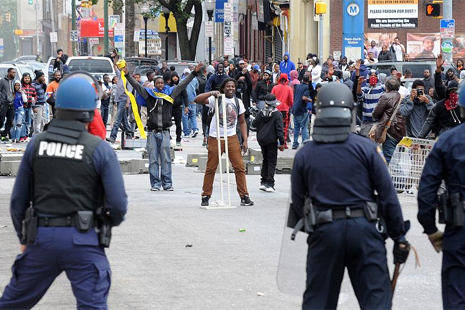 Baltimore Protests Turn Violent - Photos,Images,Gallery - 9924